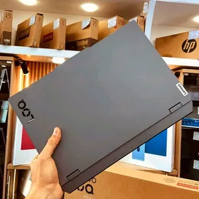 RTX 4050 / i5-12 / 16GB RAM
