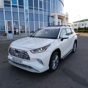 Toyota Highlander 2022