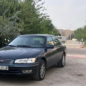Toyota Camry 2000