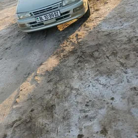 Toyota Carina 1992