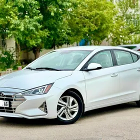 Hyundai Elantra 2020