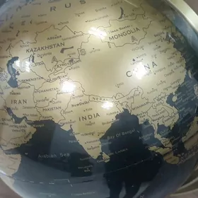 Işgär gerek. Нужен сотрудница
