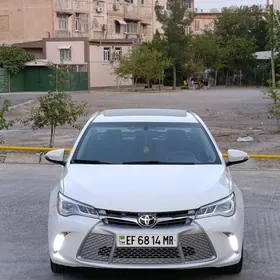 Toyota Camry 2016