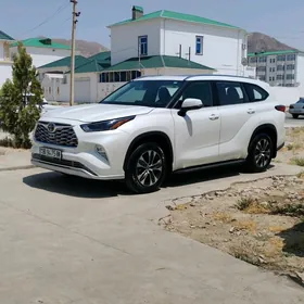 Toyota Highlander 2020
