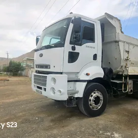 Ford Cargo 3535D 2014