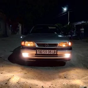 Opel Vectra 1992