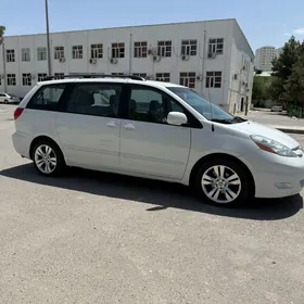 Toyota Sienna 2008