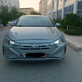 Hyundai Elantra 2019