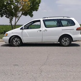 Toyota Sienna 2001