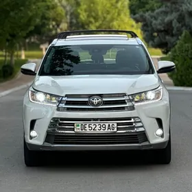 Toyota Highlander 2019