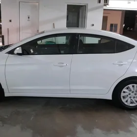 Hyundai Elantra 2020