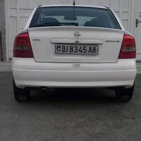 Opel Astra 2000