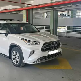 Toyota Highlander 2020