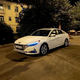Hyundai Elantra 2021