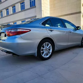 Toyota Camry 2016
