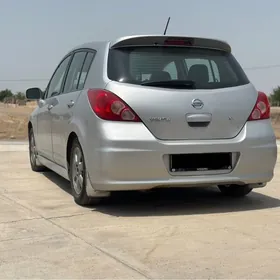 Nissan Versa 2010