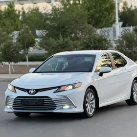 Toyota Camry 2020