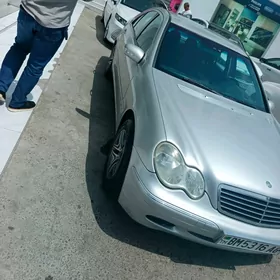 Mercedes-Benz C-Class 2003
