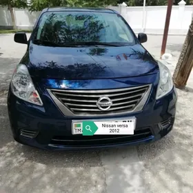 Nissan Versa 2012
