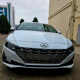 Hyundai Elantra 2021