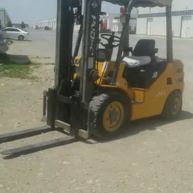 Kara Forklift 2013