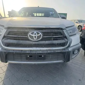 Toyota Hilux 2025