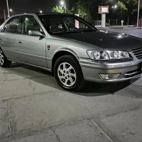 Toyota Camry 2000