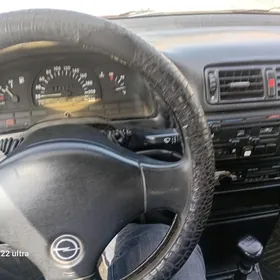 Opel Vectra 1989