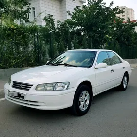 Toyota Camry 2000