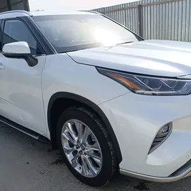 Toyota Highlander 2023