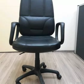 Ofis üçin kreslo