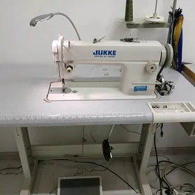 JUKKE 5550 швейная машина
