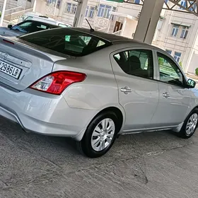 Nissan Versa 2018