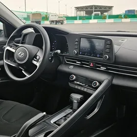 Hyundai Elantra 2021