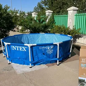 Basseyni бассейн