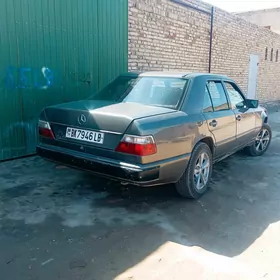 Mercedes-Benz 230E 1990