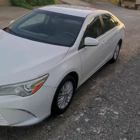 Toyota Camry 2015