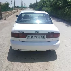Hyundai Elantra 1994