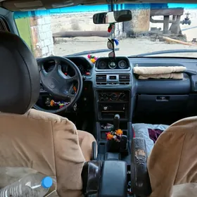 Mitsubishi Pajero 1997