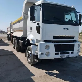 Ford Cargo 3535D 2013