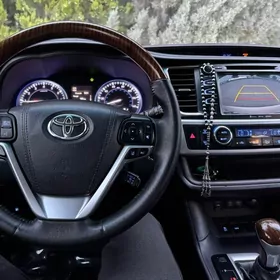 Toyota Highlander 2017
