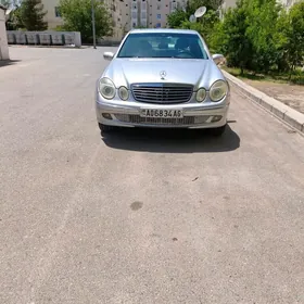 Mercedes-Benz E320 2005