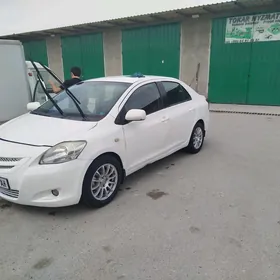 Toyota Yaris 2009