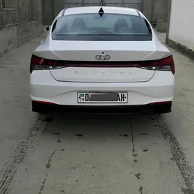 Hyundai Elantra 2021