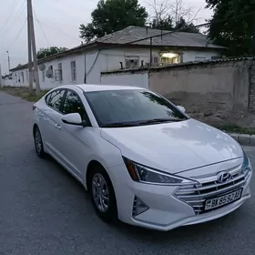 Hyundai Elantra 2019