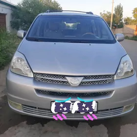 Toyota Sienna 2004
