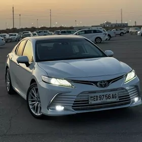 Toyota Camry 2020