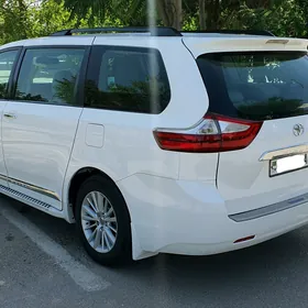 Toyota Sienna 2016
