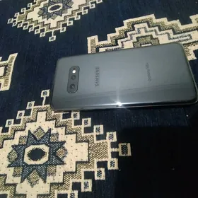 Samsung S10e