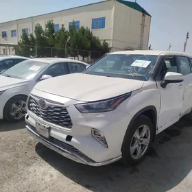 Toyota Highlander 2020
